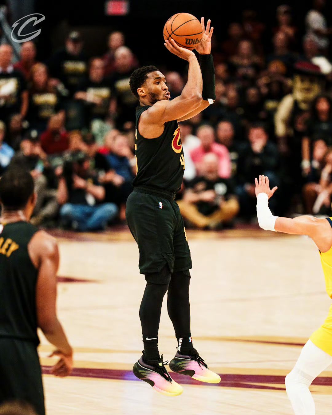 包含NBA常规赛清晨再迎强敌，西汉姆防线松动，主帅态度：管理层满意，身体对抗强度拉满的词条-开云APP下载