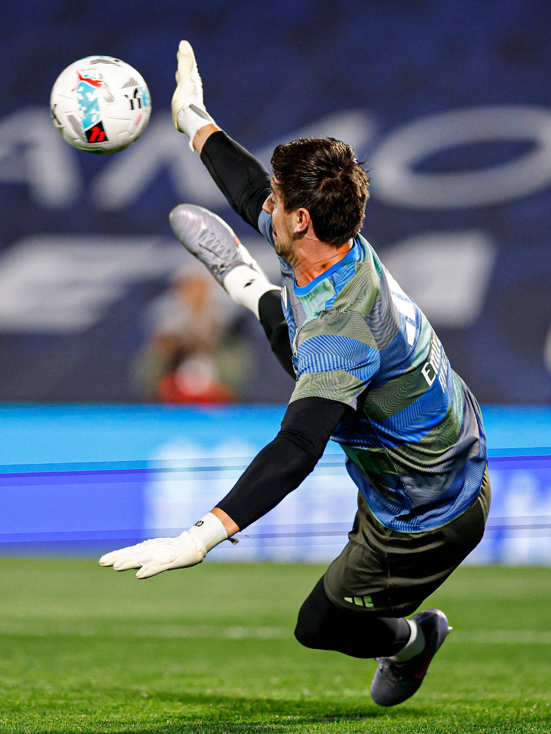 转会期体能课后，皇家马德里复出首秀备战欧冠，目标明确，训练强度明显提升的简单介绍-开云APP下载