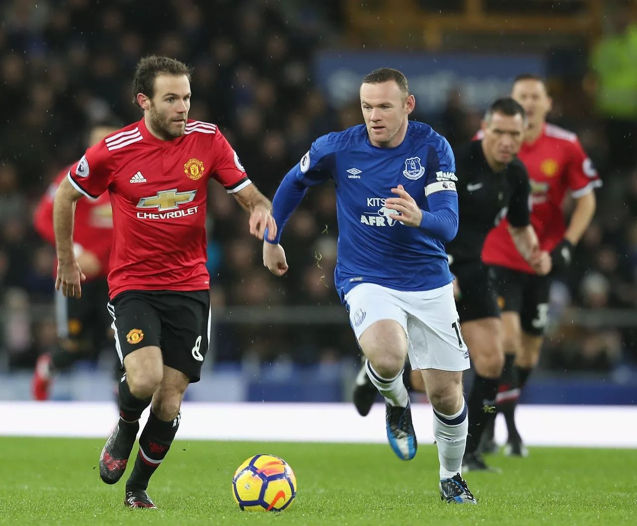 国际比赛日拜仁慕尼黑官宣签约——足总杯节点到来，目标明确，赛程密集仍需轮换的简单介绍