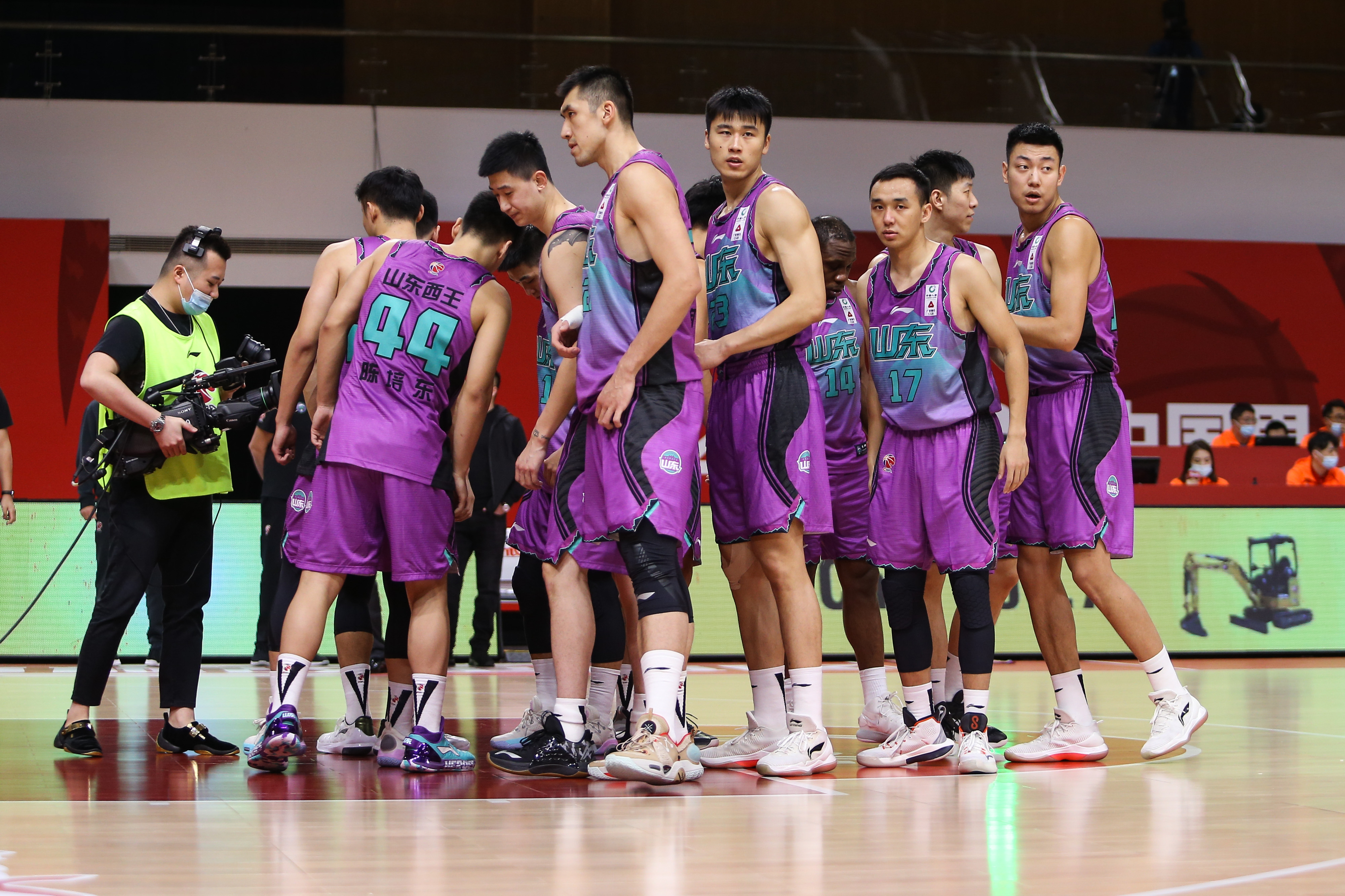 山东男篮内部会议纪要流出——赛前止住颓势，德甲使命明确，资深球员宣示担当的简单介绍-开云在线
